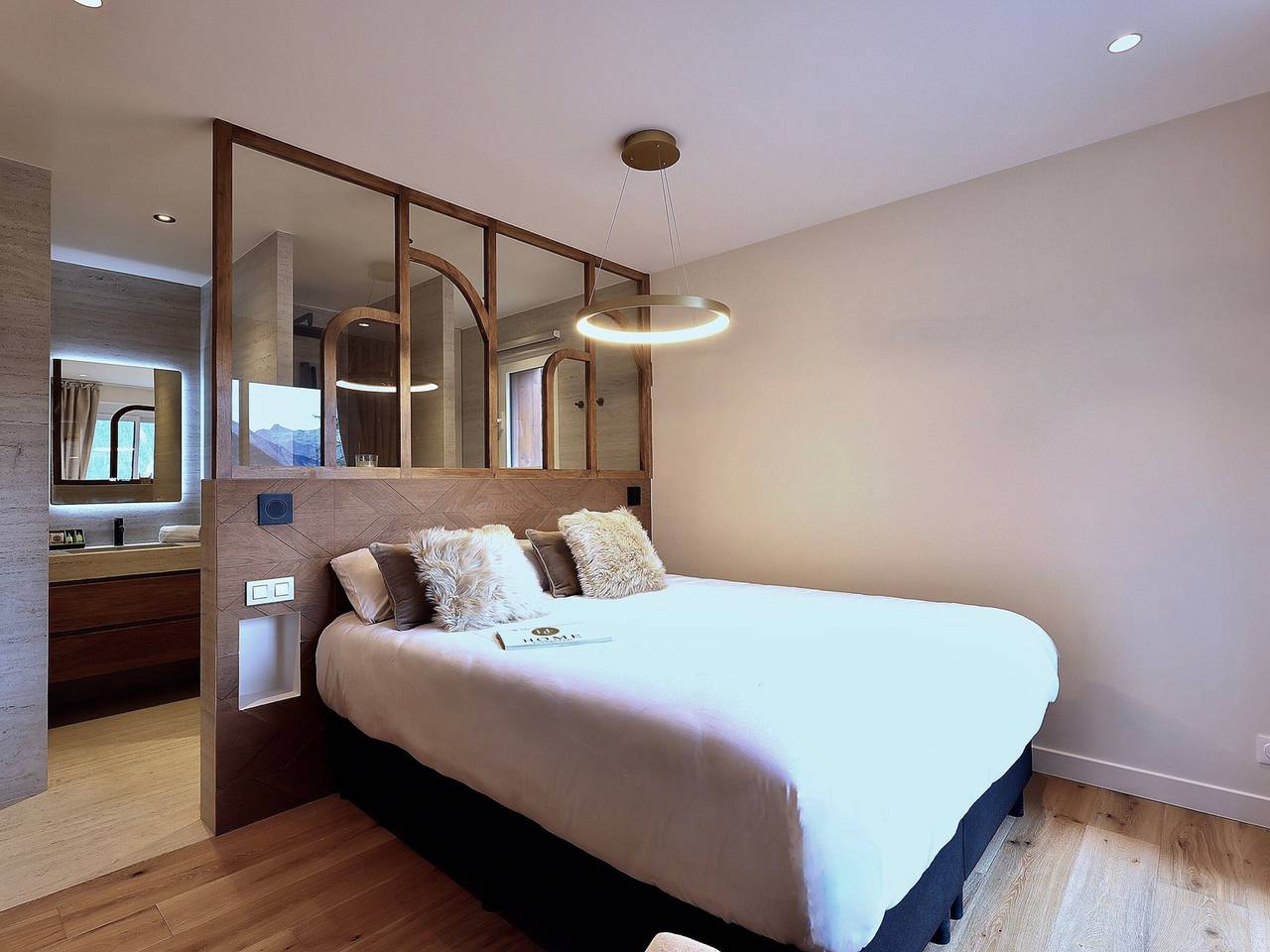 Geheel appartement, Courchevel 1850: Elegant New Apartment 3 min from Slopes, Includes Parking in Courchevel 1850, Saint-Bon-Tarentaise