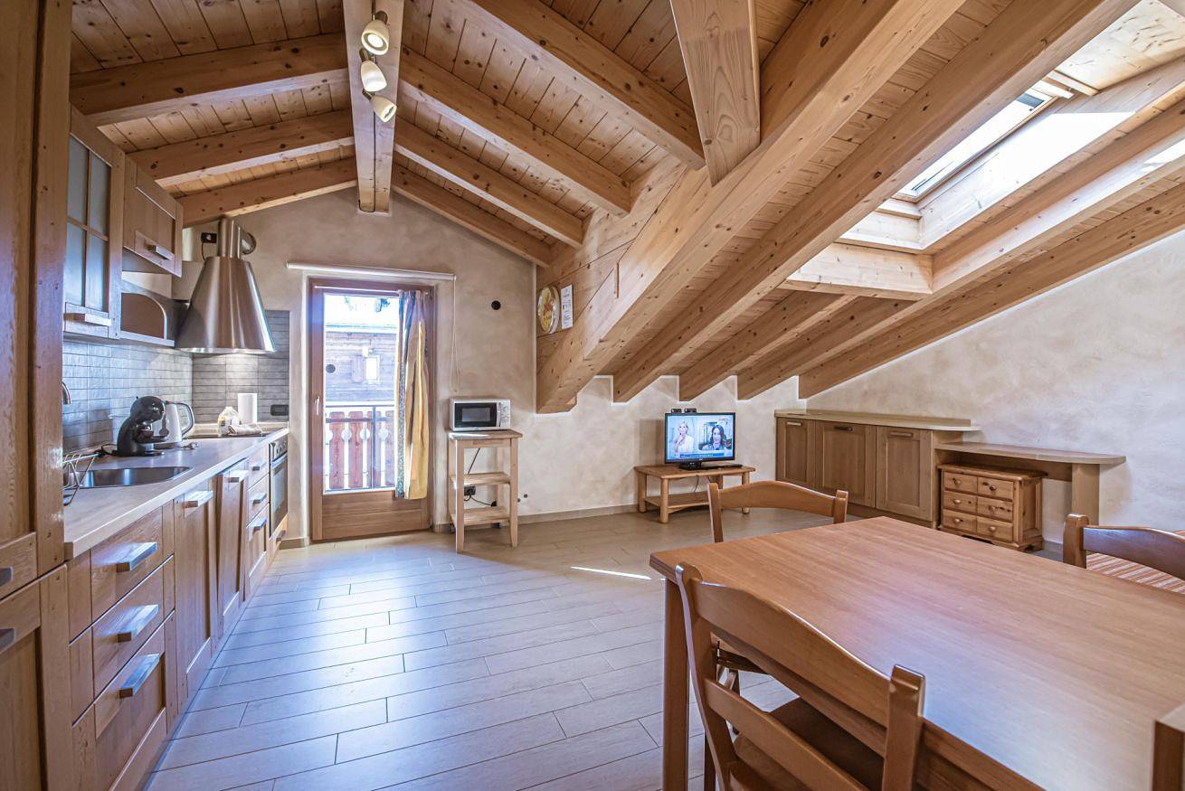Appartement entier, Appartement de vacances pour 3 personnes avec balcon/terrasse in Livigno (Town), Livigno