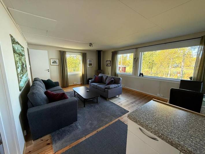 Location de vacances pour 6 personnes, avec sauna et terrasse ainsi que jardin et vue à Kiruna - 4