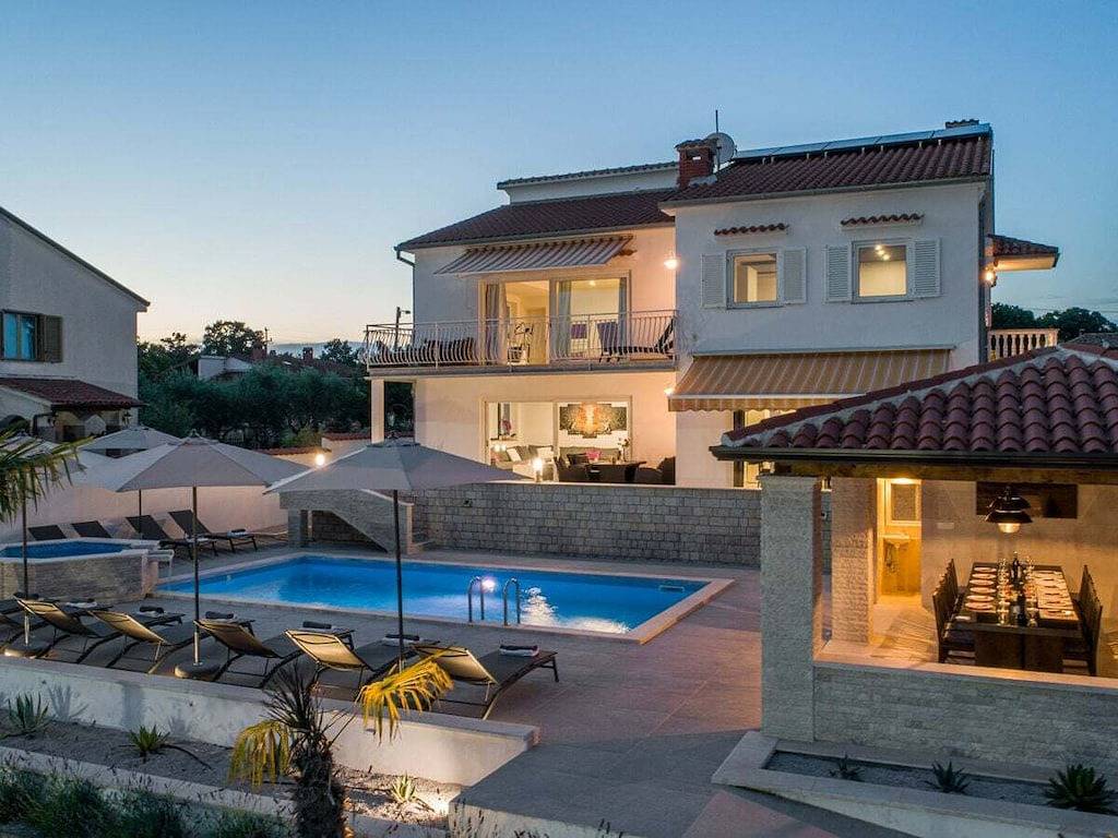 Villa in Buici mit Schwimmbecken in Grad Poreč, Porec und Umgebung