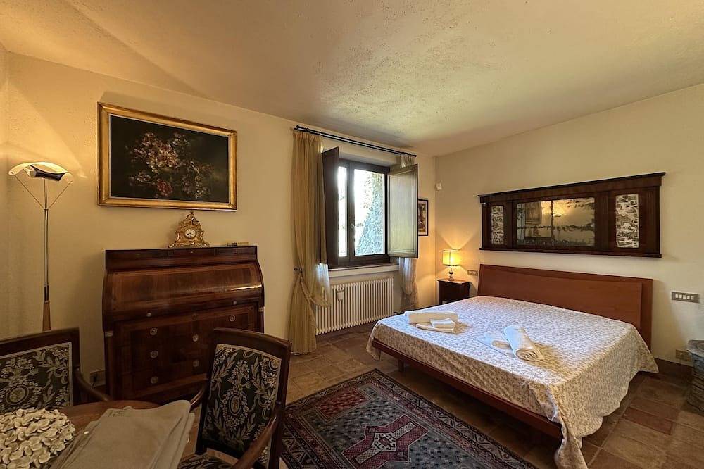 Villa Delia 6 Pax Luxury Country House w/Pool and Bbq near Versilia and 5 Terre in Mulazzo, Val di Magra