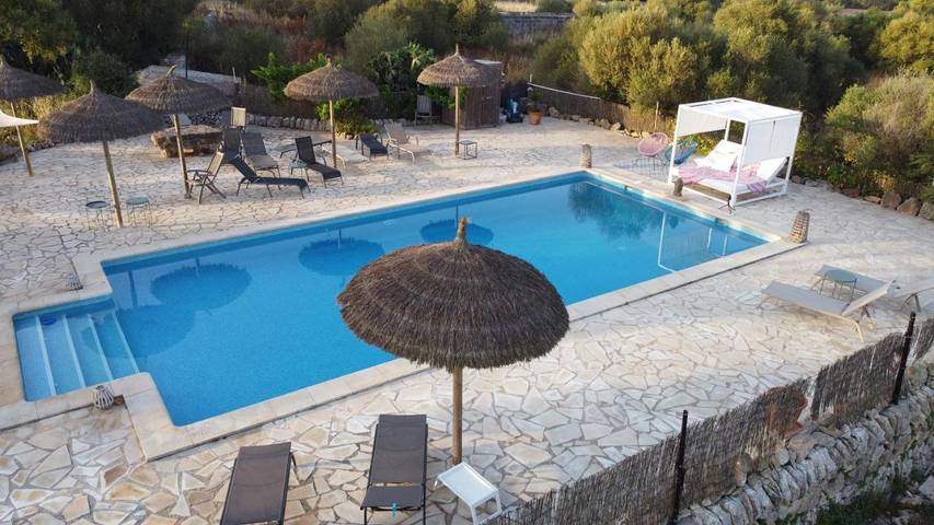Chalet für 6 Personen, mit Terrasse und Garten sowie Pool und Ausblick in Santanyí - 4