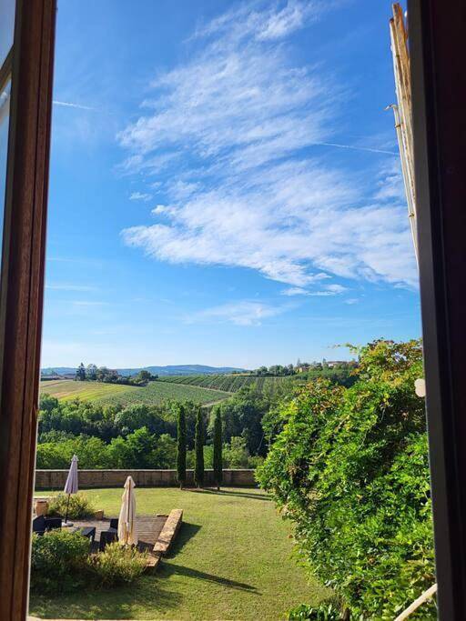 Gîte pour 6 personnes, avec jardin et vue à Pouilly-le-Monial - 2