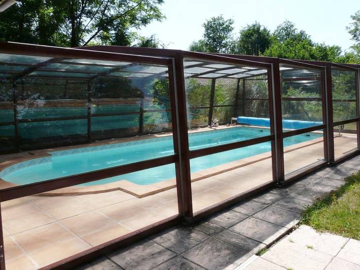 Location de vacances pour 3 personnes, avec piscine ainsi que vue et jardin, adapté aux familles dans Sabres - 3