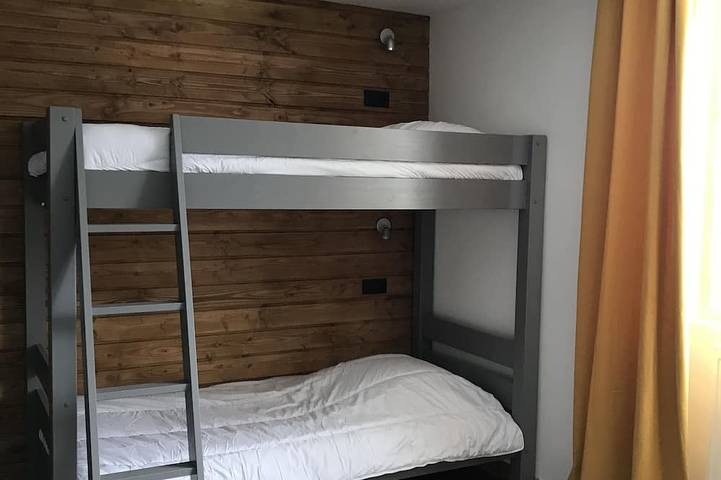 Gîte pour 10 personnes, avec balcon et jardin à Sarcenas - 3