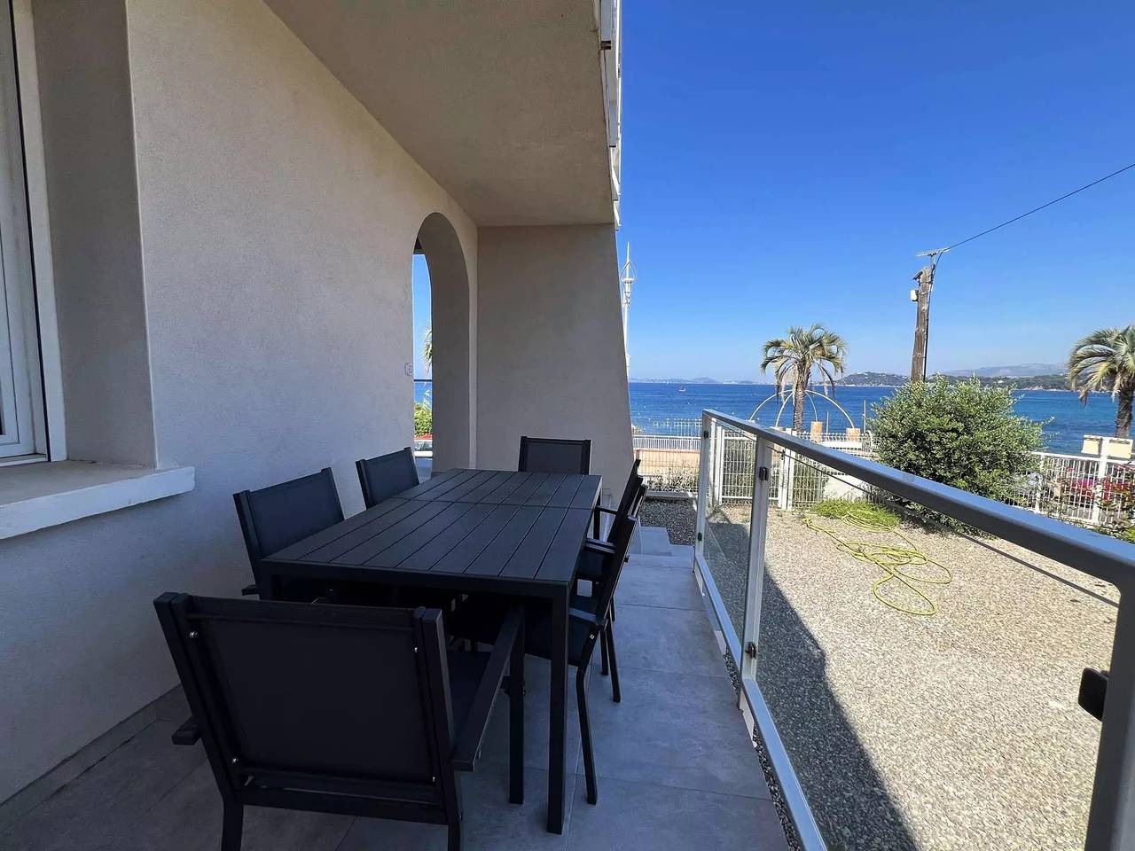 Ganze Wohnung, Klimatisiertes Apartment für 6 Personen mit Meerblick - Le Pradet in Le Pradet, Toulon Region