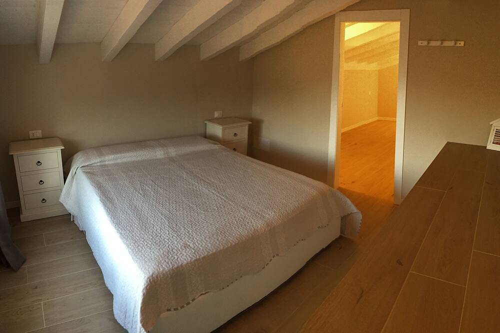 Entire apartment, D6 First Floor Apartment In Residence With Swimming Pool in Porto Pino Beach, Porto Pino