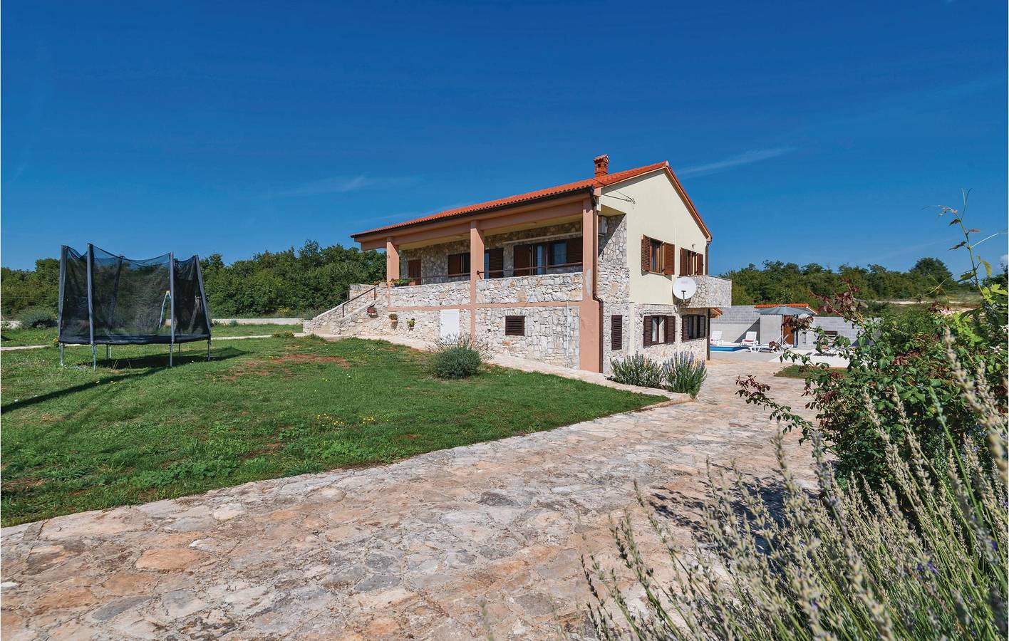 Ferienhaus für 6 Personen mit Terrasse in Peruski, Südküste Istrien
