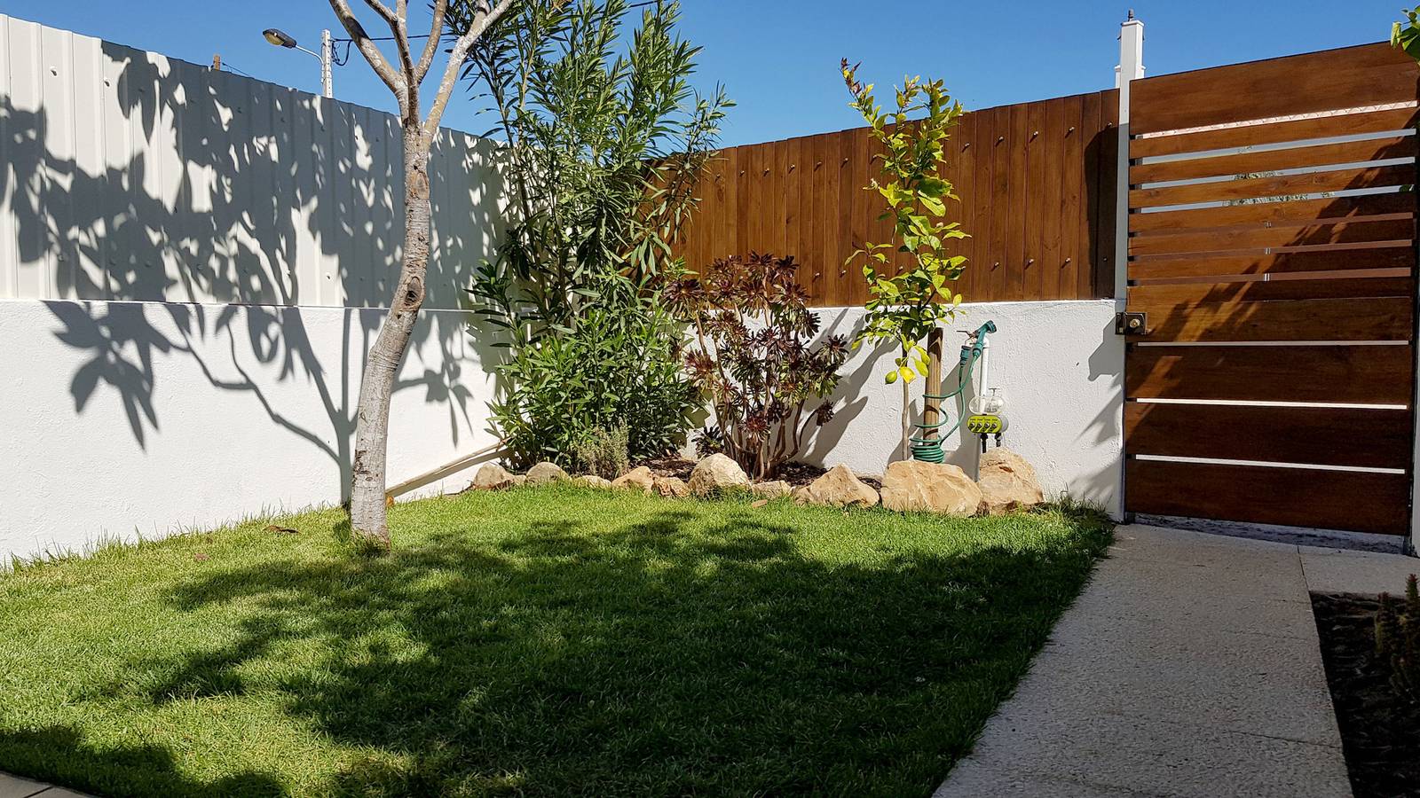 Magnific Studio with a cozy garden, 5 minutes to t, foto 15