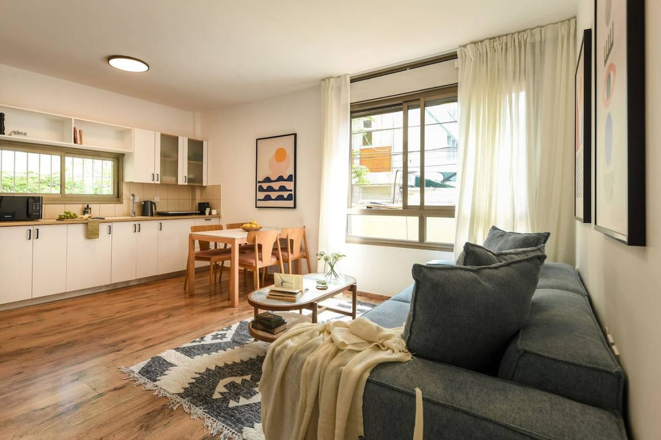 Appartement entier, Cozy 2Br Apartment with Mamad by Sea N' Rent in Tel Aviv, District de Tel Aviv