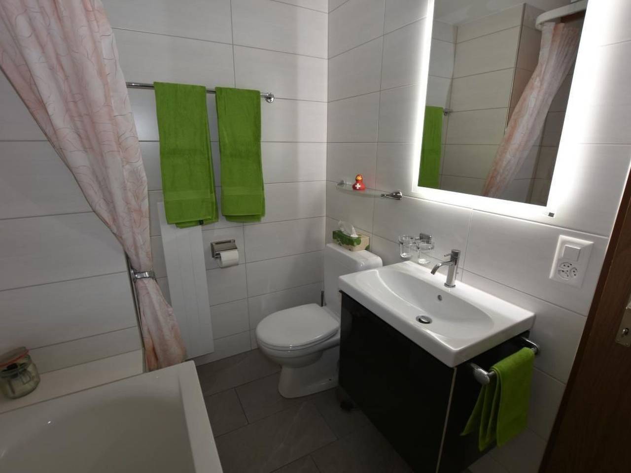 Ganze Wohnung, Ferienwohnung mit wunderschöner Aussicht in Krattigen, Thunersee