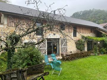 Gîte pour 15 personnes, avec jardin et terrasse dans Lac du Bourget