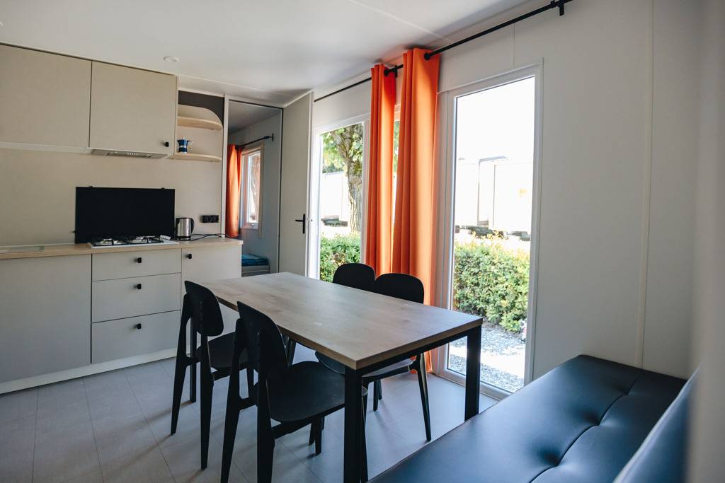 Camping Iris Park Bungalow Agoda für 7 Personen in Moniga del Garda, Gardasee-Berge
