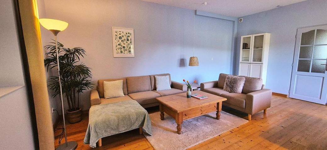 Location de vacances pour 4 personnes, avec Terrasse et Jardin ainsi que Piscine et Vue dans Seuzey