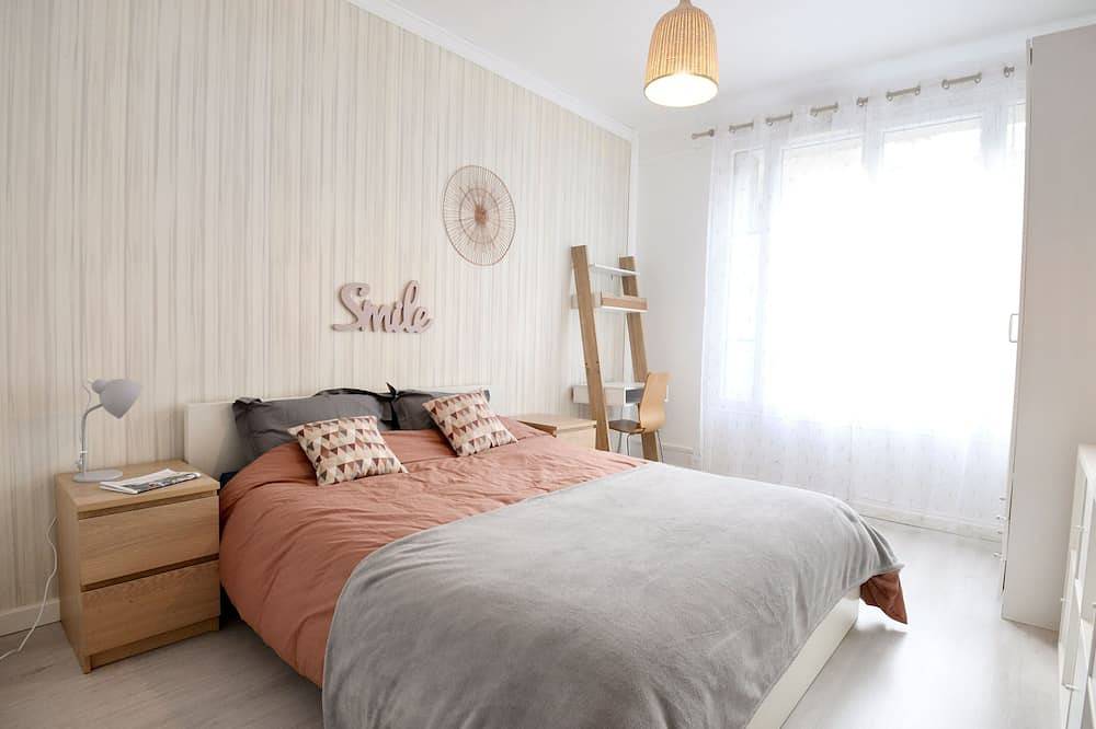 Entire apartment, Charming T2 on the outskirts of Paris in Saint-Ouen, Seine-Saint-Denis