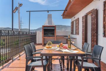 Holiday Rental for 15 People in Lanjarón, Cordillera Penibética, Photo 3
