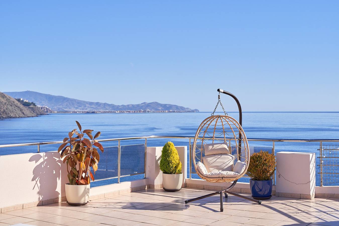 Ganze Wohnung, Ferienwohnung 'Argali Beach' in Strandnähe mit Meerblick, Terrasse und Wlan in Velilla-Taramay, Almuñecar