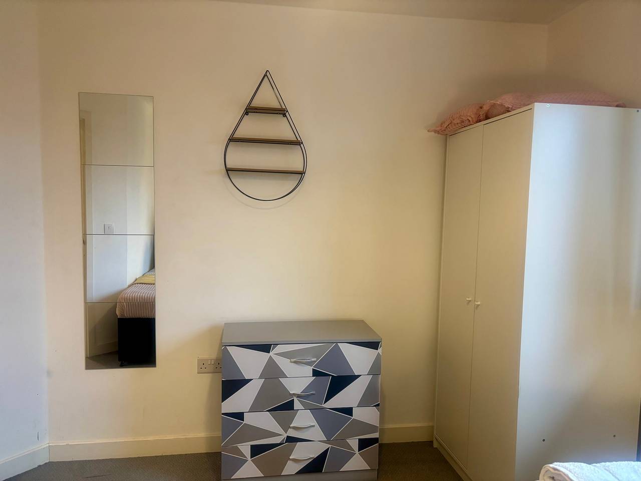 Entire holiday apartment, Cosy Flat in Wolverhampton in Wolverhampton, Birmingham Area