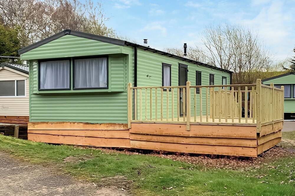 New for 2019. Contemporary caravan with one double and two twin. in Cargill, Perthshire