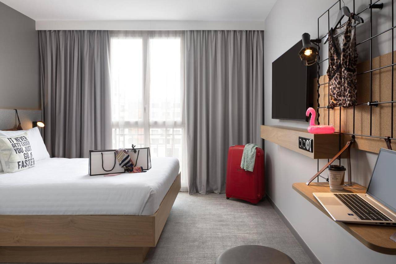 Moxy Sleeper Double Room with City View in Clamart, Hauts-de-Seine
