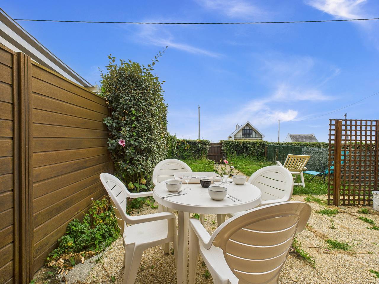 Maison vue mer avec piscine commune et jardin in Batz-sur-Mer, Côte d'Amour
