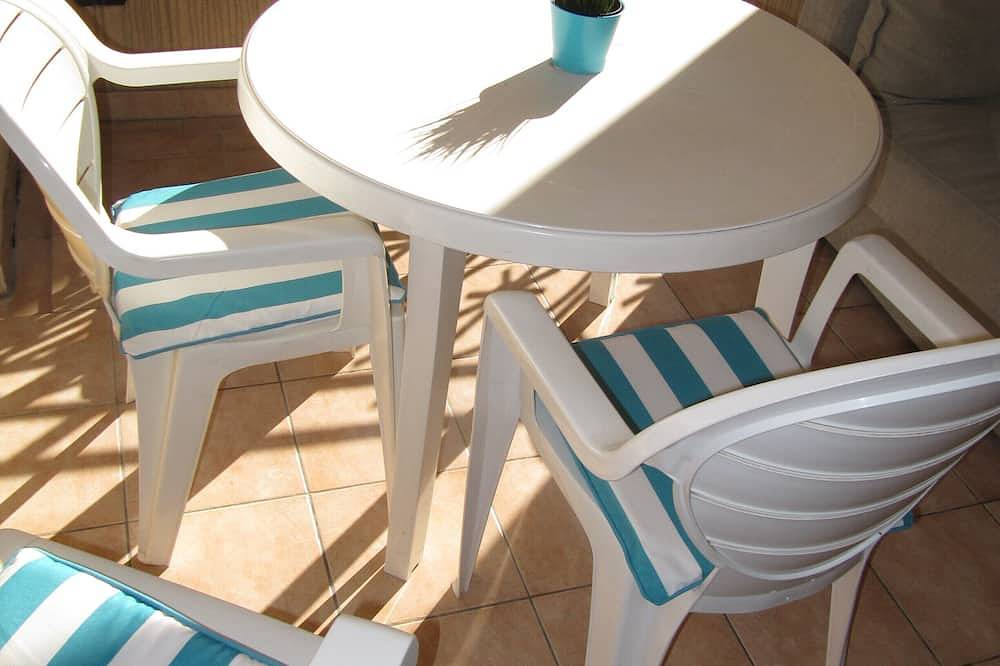 Entire apartment, Magnificent apartment in a secure residence 50 meters from Monaco! in Beausoleil, Nice region