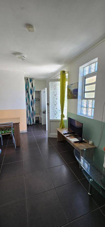 Maison d’hôte pour 3 personnes, avec vue ainsi que piscine et jardin à La Possession - 3