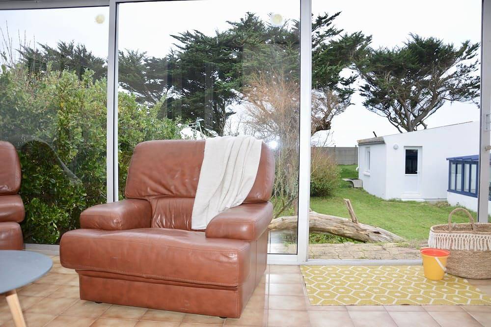 Sea view house with garden 100m from the beach in Lampaul-Plouarzel, Región de Brest