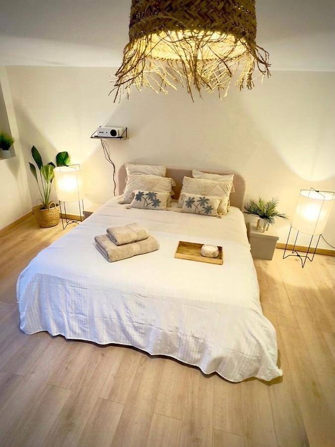 Gîte pour 2 personnes, avec terrasse dans Lac de Saint-Cyr - 3