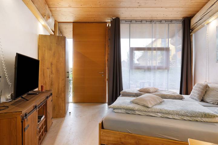 Studio entier, Studio '-5-die Fünf, 25qm' avec terrasse privée, jardin partagé et Wi-Fi in Rosenfeld (Bade-Wurtemberg), Neckar-Alb