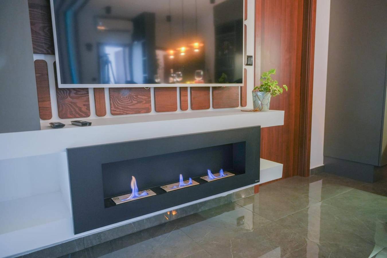 Ganze Ferienwohnung, Modern apartment with balcony in the center in Dalmatinisches Zagora