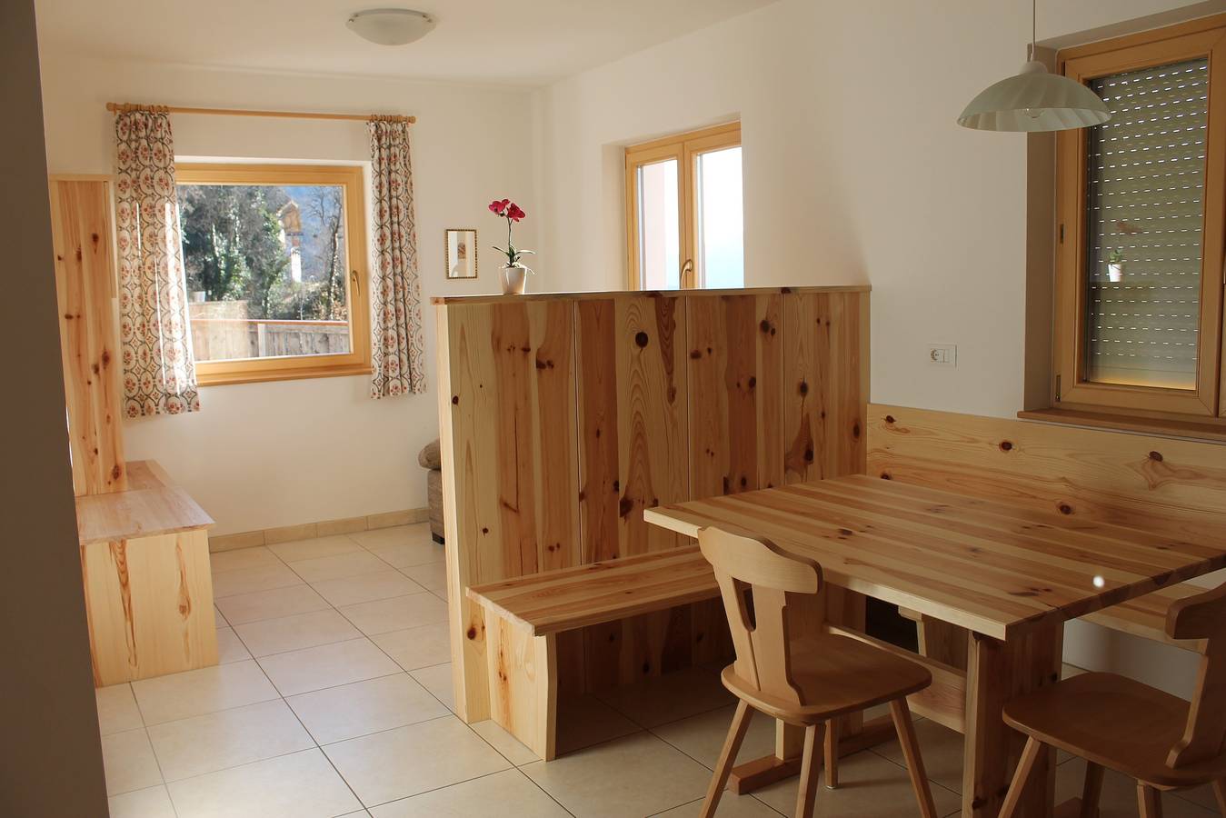 Ganze Wohnung, Apartment 'Pföslhof Obstgarten' mit Bergblick, Gemeinschaftsgarten und Wlan in Leifers, Fleimstaler Alpen