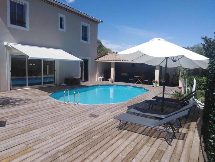 Villa für 5 Personen, mit Ausblick und Pool sowie Garten - 1