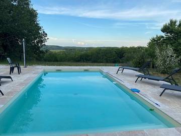 Gîte pour 6 personnes, avec jardin ainsi que piscine et terrasse à Cladech