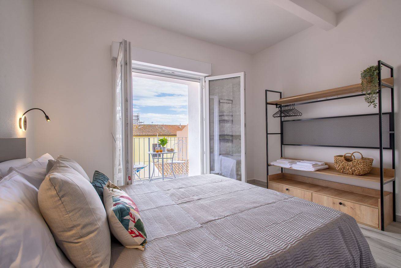 Ganze Wohnung, Ferienwohnung für 5 Personen mit Balkon/Terrasse in Terranoa/Olbia, Olbia