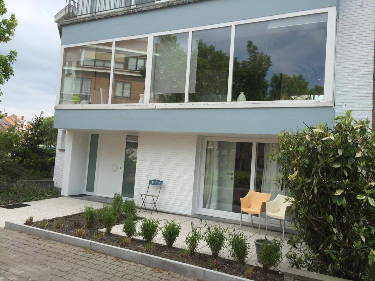 Guesthouse Poppies, Free Parking, No Bikes Inside in Stad Oostende, Oostende
