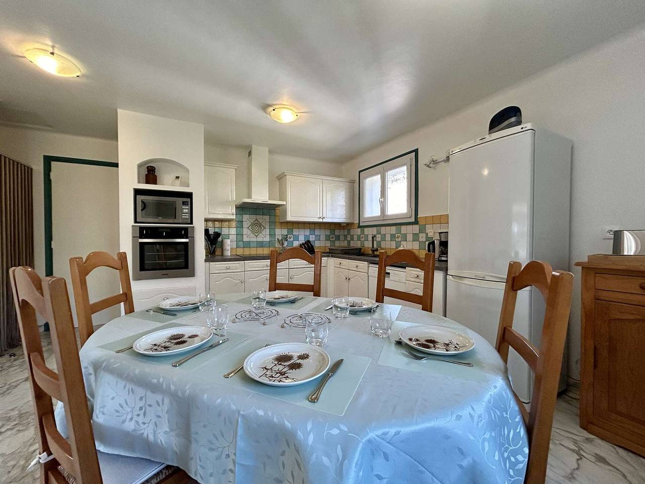 Entire apartment, Spacious 4-Room Apartment with Garden & Parking - Sleeps 6, Briançon in Briançon, Serre Chevalier