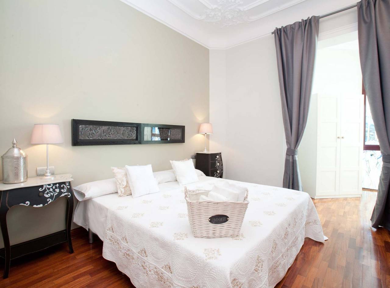 Ganze Wohnung, Le Monde-Fabulous 5-Bedroom Apartment in Barcelona Zentrum, Barcelona