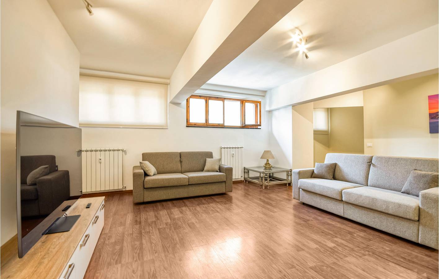 Ganze Ferienwohnung, Gemütliche 70sqm Wohnung | 600m zum Strand | TV & Internet in Recco, Riviera di Levante