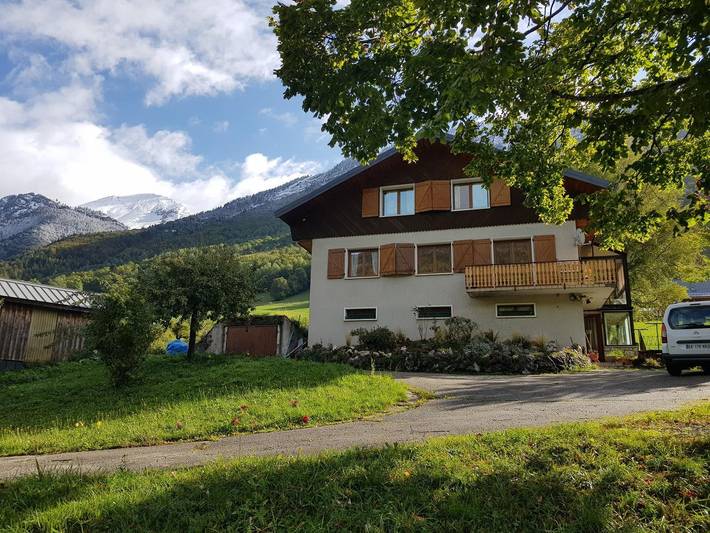Gîte pour 12 personnes, avec jardin dans Station Aillons Margeriaz - 2