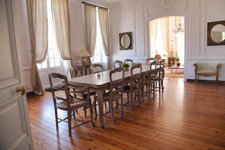 Location de vacances pour 25 personnes, avec vue et jardin ainsi que piscine et vue sur le lac, animaux acceptés à Saint-Martin-Boulogne - 3