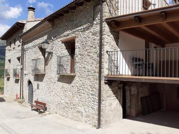 Gîte pour 6 personnes, avec balcon et vue à Bierge