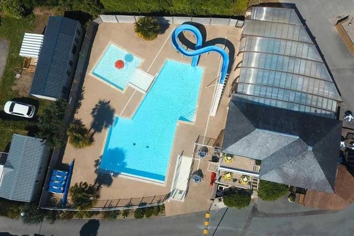 Camping pour 5 personnes, avec Bassin pour enfant et Piscine à Fouesnant
