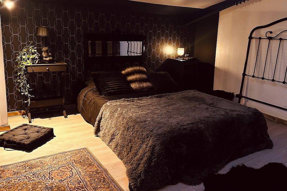 Magnificent spacious and quiet loft close to Troyes center and factory outlets in Troyes, Aube