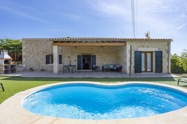 Casa de vacaciones para 4 personas, con Terraza y Jardín en Selva (Mallorca)