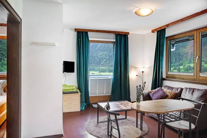 Ferienwohnung "Sonnberg" in den Molltaler Appartements mit Bergblick, Balkon & Wlan in Stall, Bezirk Spittal an der Drau