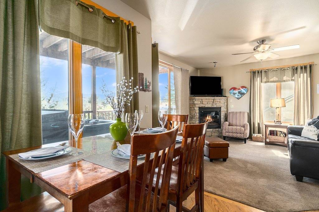 Ogallala Peak W/ Hot Tub and A/C at Mary's Lake! in Estes Park, Larimer County