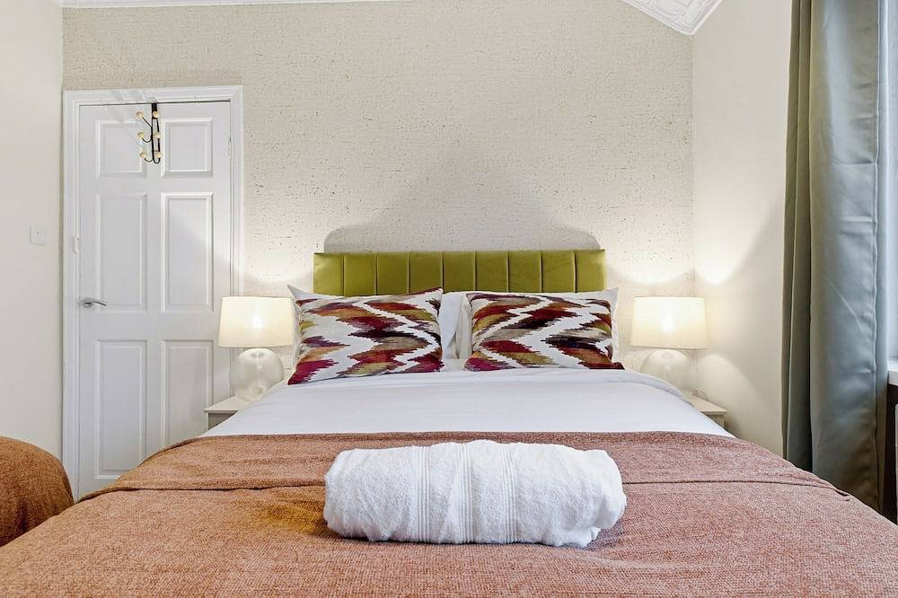 3 Bedroom Equipped House Free Parking Wv14 Wolverhampton Bilston Willenhall in Wolverhampton, Birmingham e dintorni