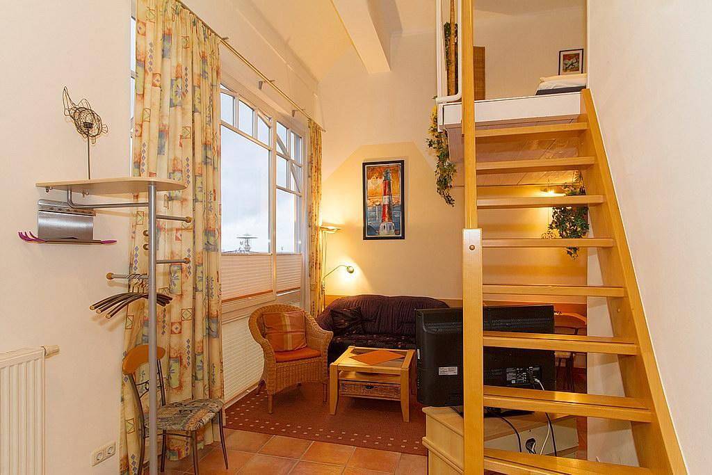 Ganze Wohnung, Hundefreundliche Ferienwohnung mit Terrasse in erstklassiger Lage an der Ostsee in Ostseebad Kühlungsborn, Kühlungsborn