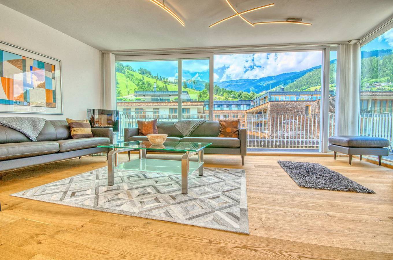 Ganze Wohnung, Zweistöckiges Penthouse-Appartement, zentral mit Bergblick, nahe dem Skilift in Zell am See (Stadt), Zell am See